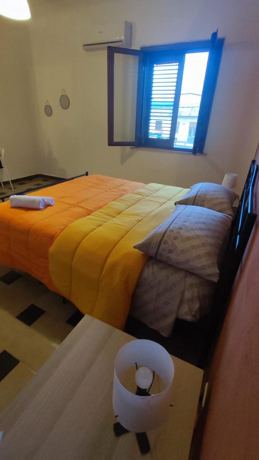 Casa Di Mitri Bed and Breakfast Carini Exteriör bild